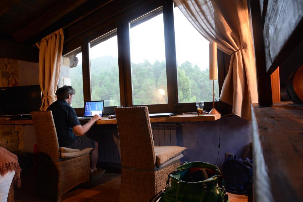 Monegal Hotel San Lorenzo de Morunys Phòng bức ảnh